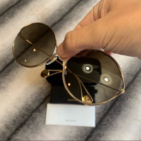 Gucci Round Pearl GG0253S Sunglasses main image 7